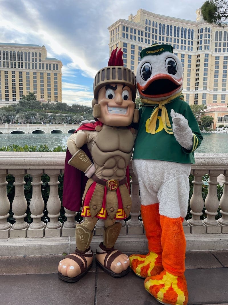 Ranked Trojans v Ranked Ducks! Spartans at Kinnick! And Wolverines Take On the Turtles!