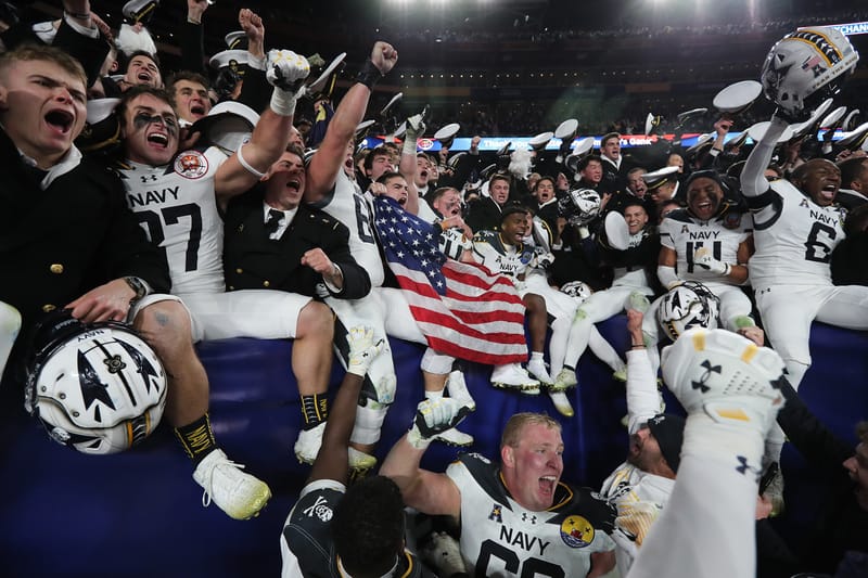 Army-Navy! Celebration Bowl! And Whatever the Hell the Bucked Up LA Bowl Hosted by Gronk is.