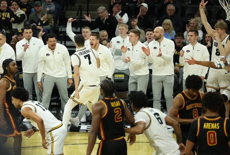 Big Ten Basketball, February 4: Sparty v Goldy, a Land of Lincoln Battle, and Iowa Goes Sleepless in Seattle